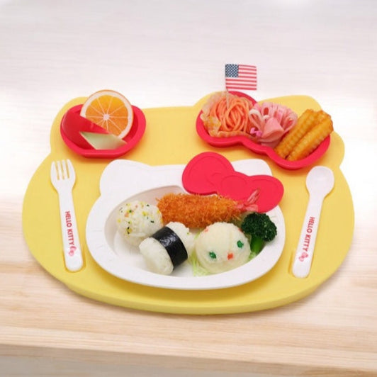 Hello Kitty shape utensil with food 2